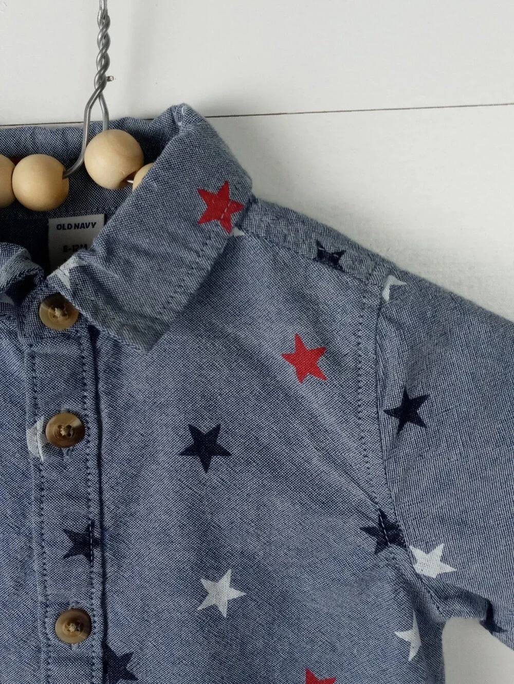 Old Navy boys size 6-12 mos chambray red white star pattern button down shirt